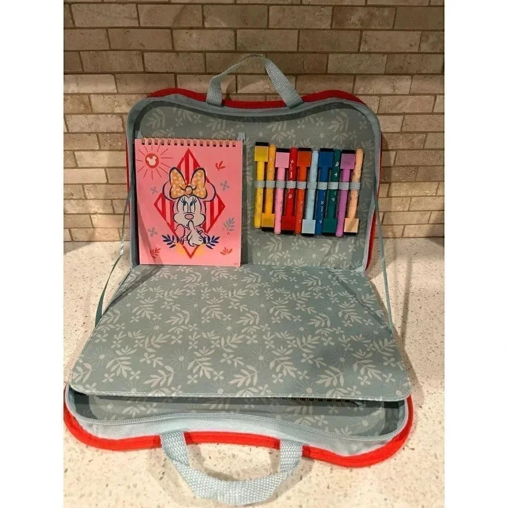 disney Deluxe Travel‎ Art Kit bz